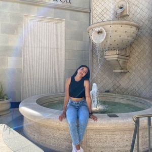 Meet your Posher, Erika